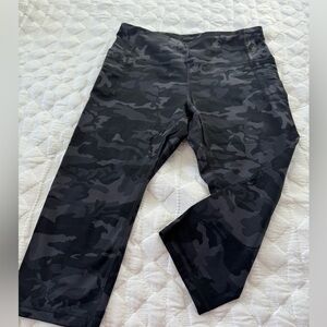 Gym People Capris Yoga Pants